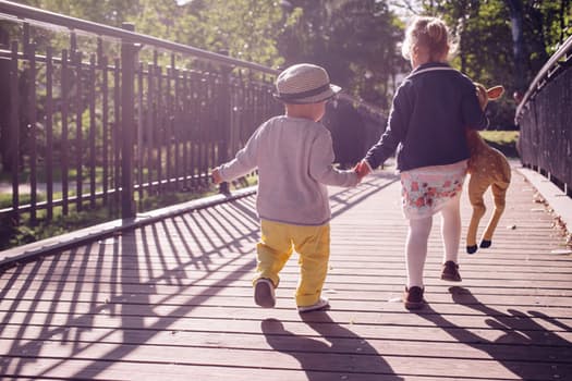 Strategies to Manage Sibling Jealousy and Conflict 