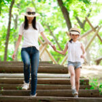 mother-daughter-fitness