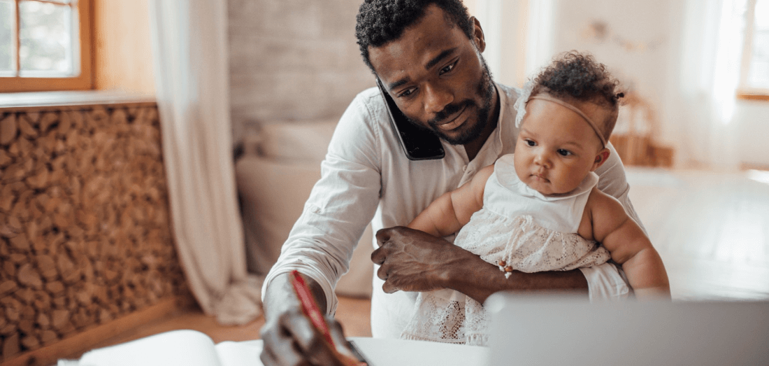 father-on-maternity-leave-with-babygirl-using-laptop-computer-working-remotely-from-home-virtual_t20_lx62aB-1 (1)